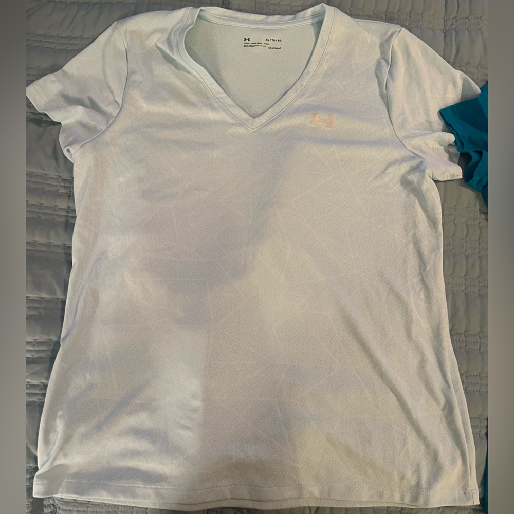 Under Armour v neck tee shirt